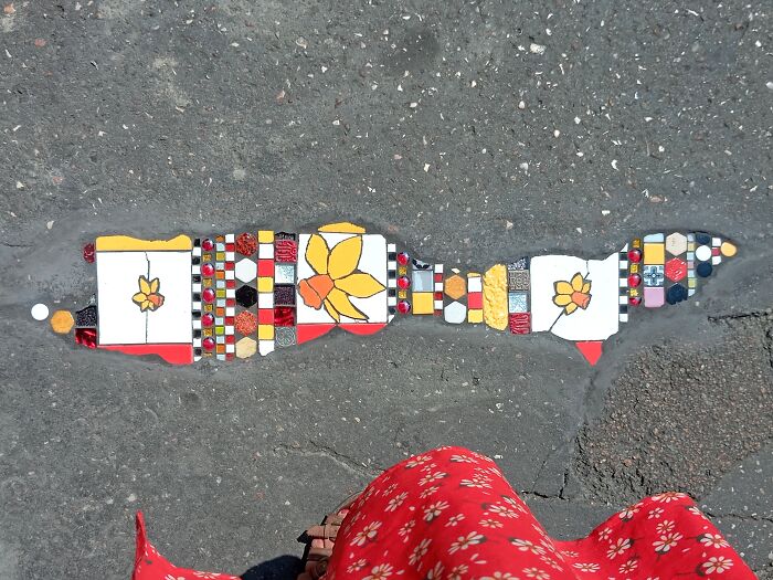 35 Damaged Sidewalks Transformed Into Captivating Art By Dijon-Based Artist 35 Damaged Sidewalks Transformed Into Captivating Art By Dijon-Based Artist