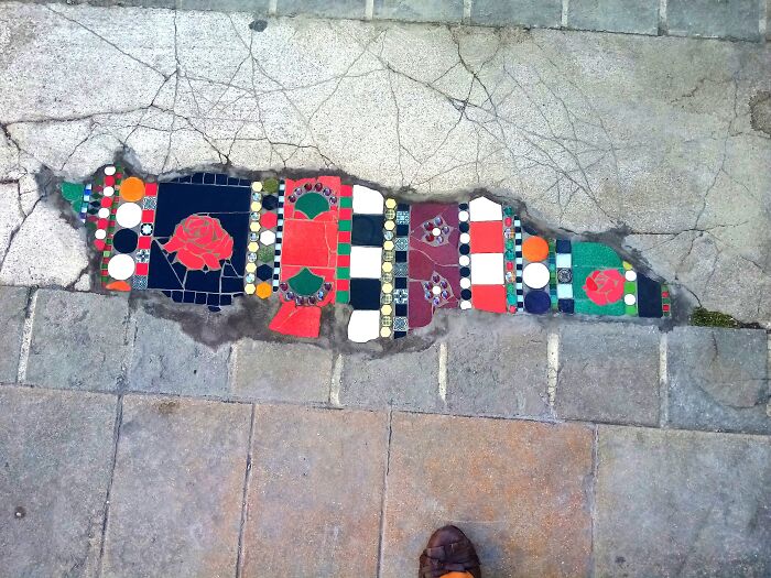 35 Damaged Sidewalks Transformed Into Captivating Art By Dijon-Based Artist 35 Damaged Sidewalks Transformed Into Captivating Art By Dijon-Based Artist