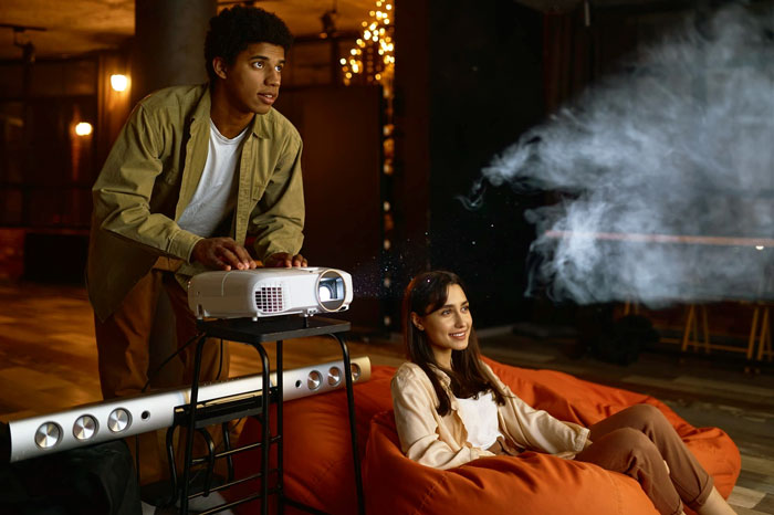 Greedy Neighbor Ruins Movie Night For The Entire Building After Trying To Make A Quick Buck From It Greedy Neighbor Ruins Movie Night For The Entire Building After Trying To Make A Quick Buck From It