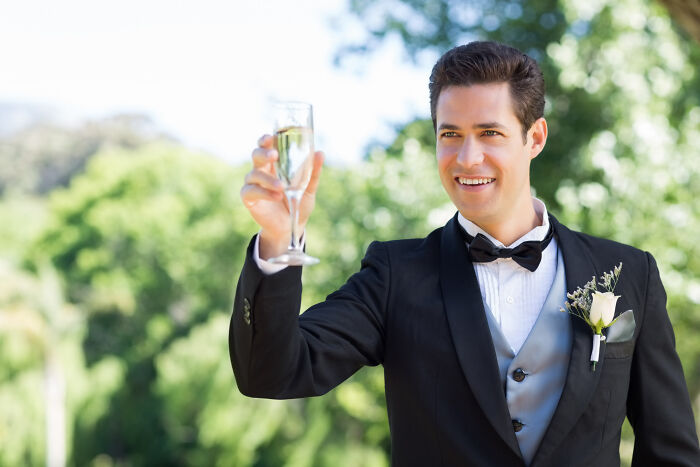 “The Cow Got Out!”: 57 Times Weddings Served Up Much More Than Romance And Rings “The Cow Got Out!”: 57 Times Weddings Served Up Much More Than Romance And Rings