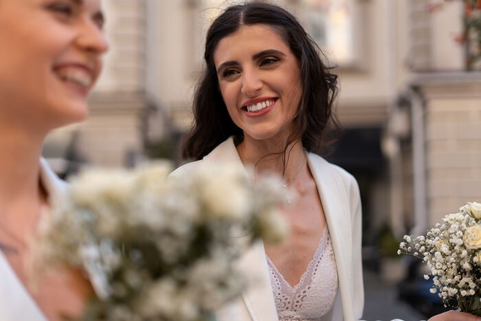 “The Cow Got Out!”: 57 Times Weddings Served Up Much More Than Romance And Rings “The Cow Got Out!”: 57 Times Weddings Served Up Much More Than Romance And Rings