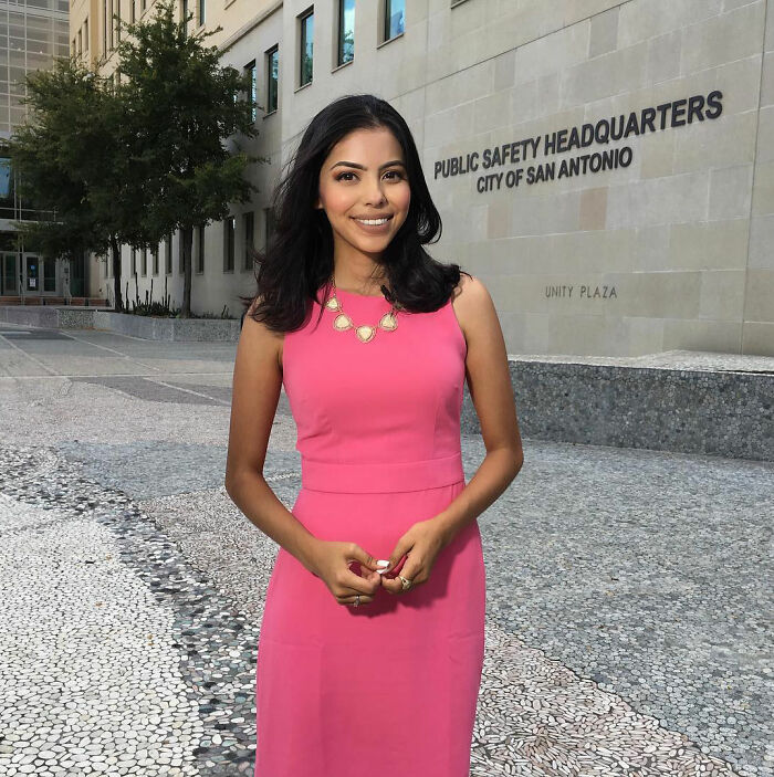 Lawyer Whom Judge Called Out For “Inappropriate” Dress Now Reveals Absurd Responses From Other Female Colleagues Lawyer Whom Judge Called Out For “Inappropriate” Dress Now Reveals Absurd Responses From Other Female Colleagues