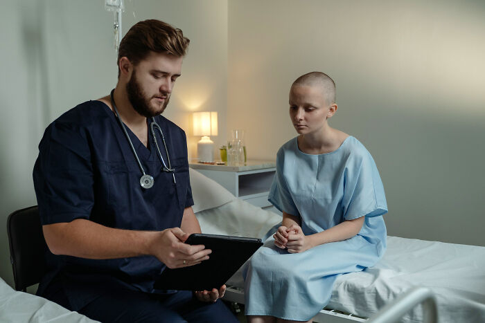 “She Just Kept Getting Younger”: 63 Ridiculous Lies People Thought They Could Get Away With “She Just Kept Getting Younger”: 63 Ridiculous Lies People Thought They Could Get Away With