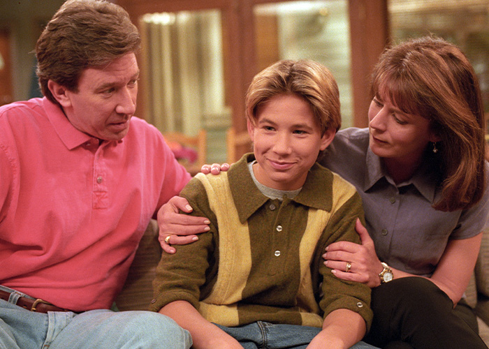 Troubling New Details Emerge In Jonathan Taylor Thomas’ Arrest Just Months After Tim Allen’s Confession Troubling New Details Emerge In Jonathan Taylor Thomas’ Arrest Just Months After Tim Allen’s Confession