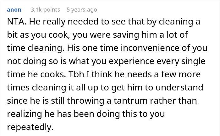 Woman Stops Cleaning As She Cooks To Prove A Point, Husband Still Doesn’t Get It Woman Stops Cleaning As She Cooks To Prove A Point, Husband Still Doesn’t Get It