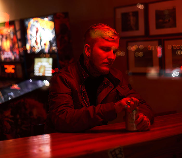 Former Alcoholic Shares 3 Warning Signs That Helped Him Recognize His Drinking Problem