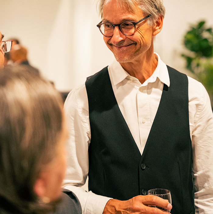 Former Alcoholic Shares 3 Warning Signs That Helped Him Recognize His Drinking Problem