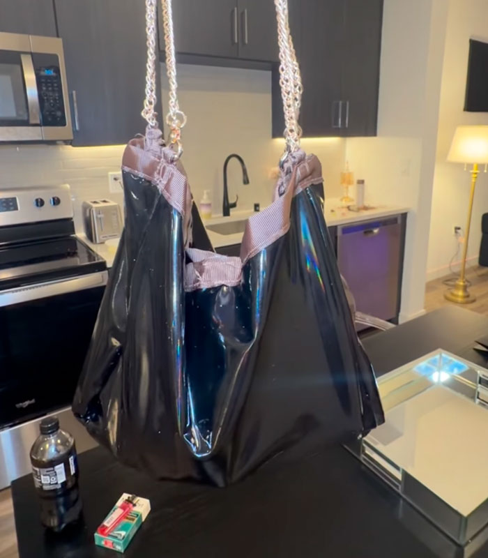 Amanda Bynes Hit With Damning Criticism Over Her New Fashion Brand’s Purse Designs: “Who Is Buying These?”
