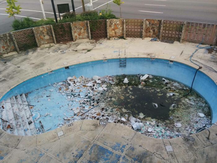 93 Hotel And Airbnb Fails That Might Make You Inspect Every Booking Photo Twice 93 Hotel And Airbnb Fails That Might Make You Inspect Every Booking Photo Twice