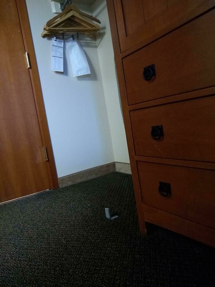 93 Hotel And Airbnb Fails That Might Make You Inspect Every Booking Photo Twice 93 Hotel And Airbnb Fails That Might Make You Inspect Every Booking Photo Twice