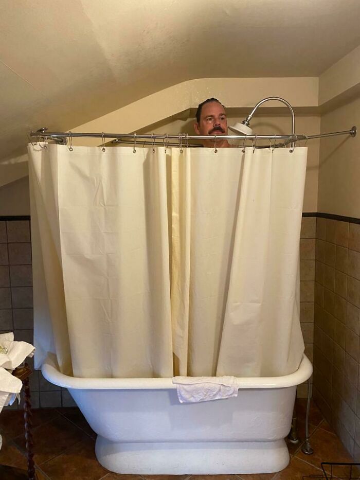 93 Hotel And Airbnb Fails That Might Make You Inspect Every Booking Photo Twice 93 Hotel And Airbnb Fails That Might Make You Inspect Every Booking Photo Twice