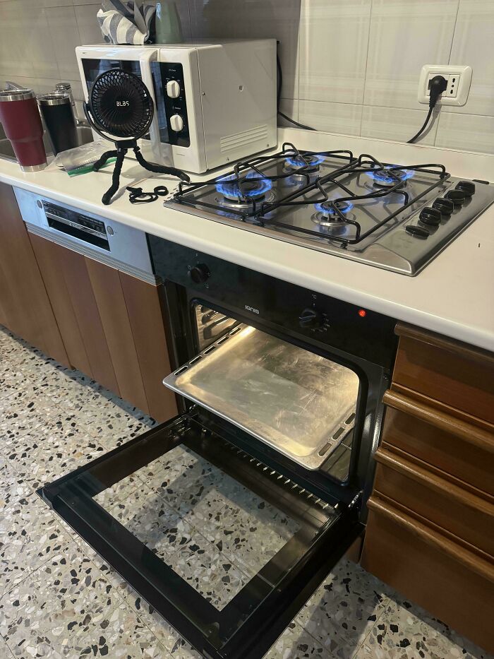 93 Hotel And Airbnb Fails That Might Make You Inspect Every Booking Photo Twice 93 Hotel And Airbnb Fails That Might Make You Inspect Every Booking Photo Twice