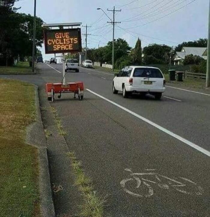 124 Hilarious Fails From People Who Had Exactly One Job And Still Managed To Mess It Up Spectacularly 124 Hilarious Fails From People Who Had Exactly One Job And Still Managed To Mess It Up Spectacularly
