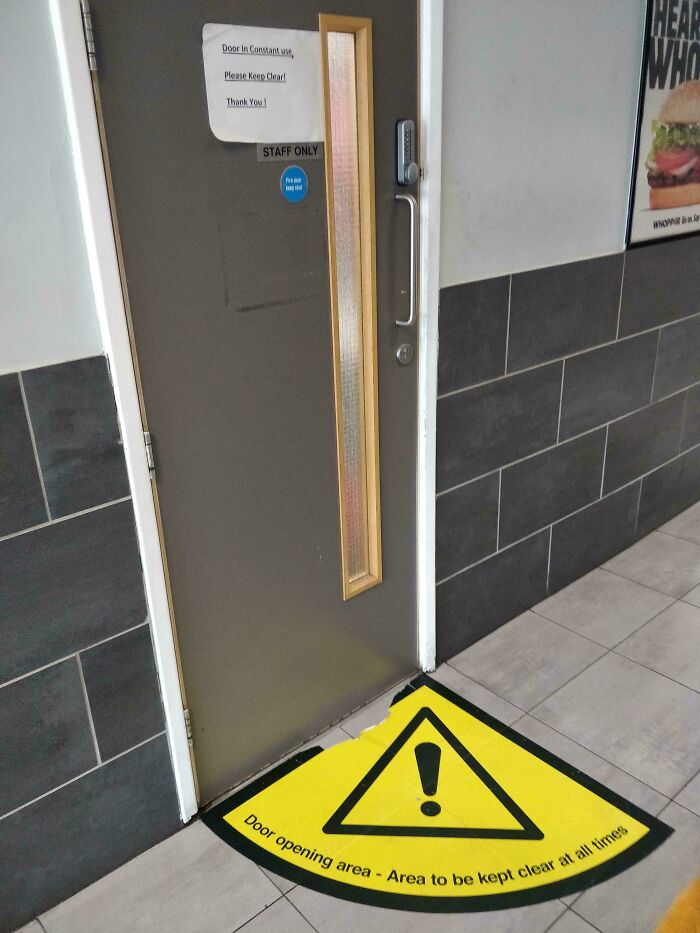 124 Hilarious Fails From People Who Had Exactly One Job And Still Managed To Mess It Up Spectacularly 124 Hilarious Fails From People Who Had Exactly One Job And Still Managed To Mess It Up Spectacularly