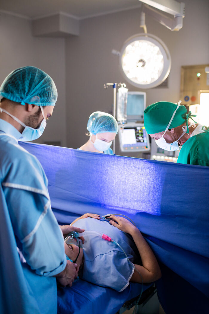 40 Women Share The Sexist Treatment They Received From Doctors Who Should Have Known Better 40 Women Share The Sexist Treatment They Received From Doctors Who Should Have Known Better