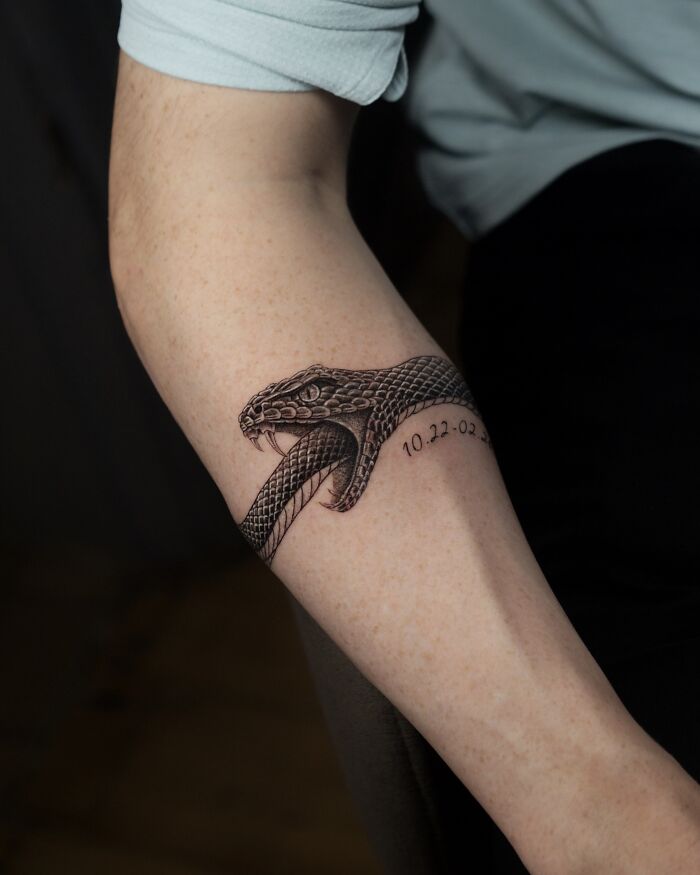 I Love Turning Nature Into Ink, And Here Are 20 Of My Favorite Animal Tattoos With Deep Symbolic Meanings I Love Turning Nature Into Ink, And Here Are 20 Of My Favorite Animal Tattoos With Deep Symbolic Meanings