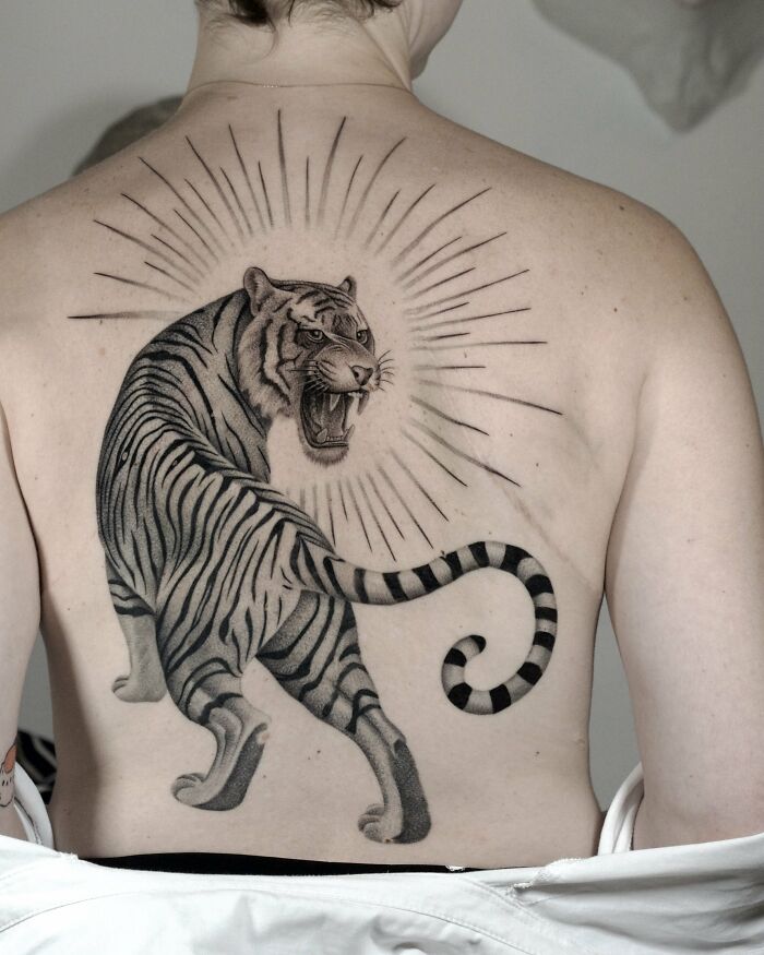 I Love Turning Nature Into Ink, And Here Are 20 Of My Favorite Animal Tattoos With Deep Symbolic Meanings I Love Turning Nature Into Ink, And Here Are 20 Of My Favorite Animal Tattoos With Deep Symbolic Meanings