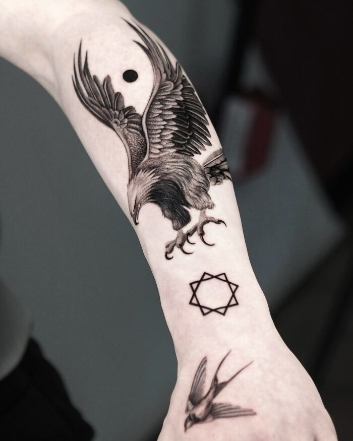 I Love Turning Nature Into Ink, And Here Are 20 Of My Favorite Animal Tattoos With Deep Symbolic Meanings I Love Turning Nature Into Ink, And Here Are 20 Of My Favorite Animal Tattoos With Deep Symbolic Meanings
