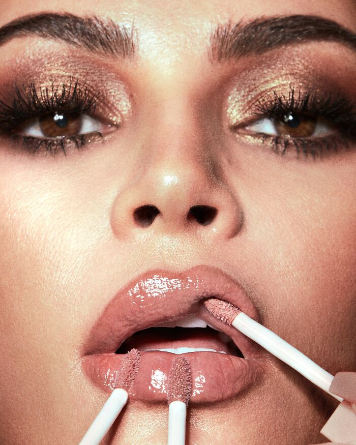 Kim Kardashian Accused Of Trying To Trick People With Newly Shared Photos: “We Know This Isn’t You”
