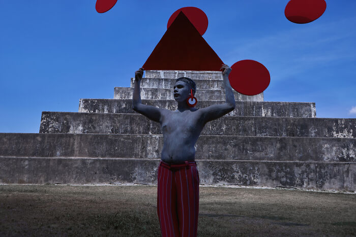 32 Surreal Photos From Julia Buruleva’s Ongoing “Art Expedition” Around The World 32 Surreal Photos From Julia Buruleva’s Ongoing “Art Expedition” Around The World