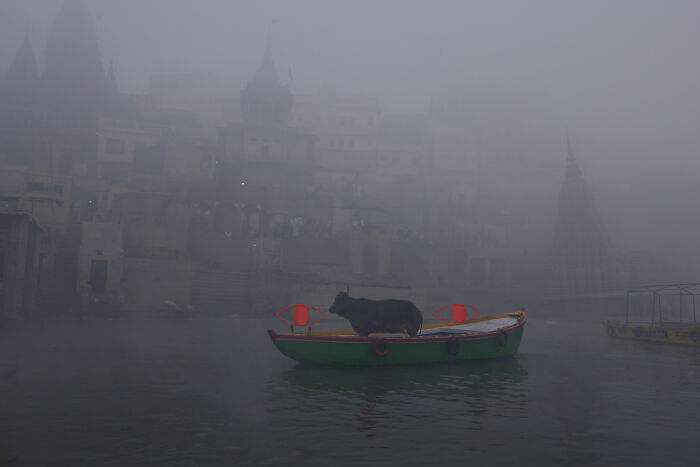 32 Surreal Photos From Julia Buruleva’s Ongoing “Art Expedition” Around The World 32 Surreal Photos From Julia Buruleva’s Ongoing “Art Expedition” Around The World