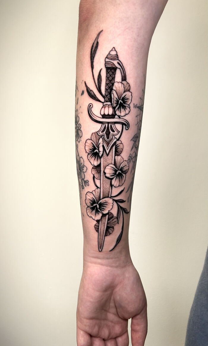 Our Artists Shared The 9 Funniest Ways Clients Explain How Big They Want Their Tattoos Our Artists Shared The 9 Funniest Ways Clients Explain How Big They Want Their Tattoos