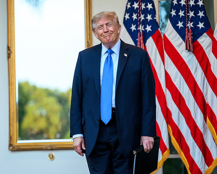 Jimmy Kimmel Hits Trump TV With Damning Mockery As Its Viewership Collapses Days After Launch Jimmy Kimmel Hits Trump TV With Damning Mockery As Its Viewership Collapses Days After Launch