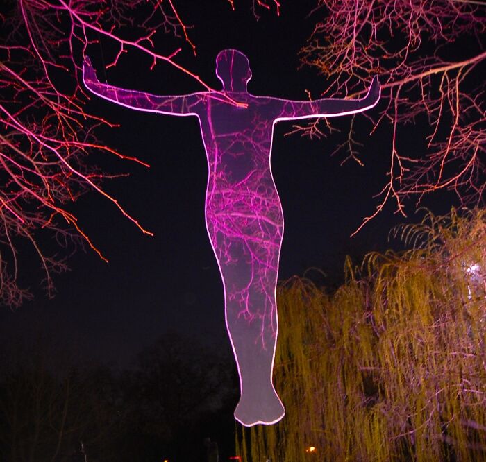 35 Reflective Artworks By Rob Mulholland That Seem To Disappear Into The Landscape 35 Reflective Artworks By Rob Mulholland That Seem To Disappear Into The Landscape