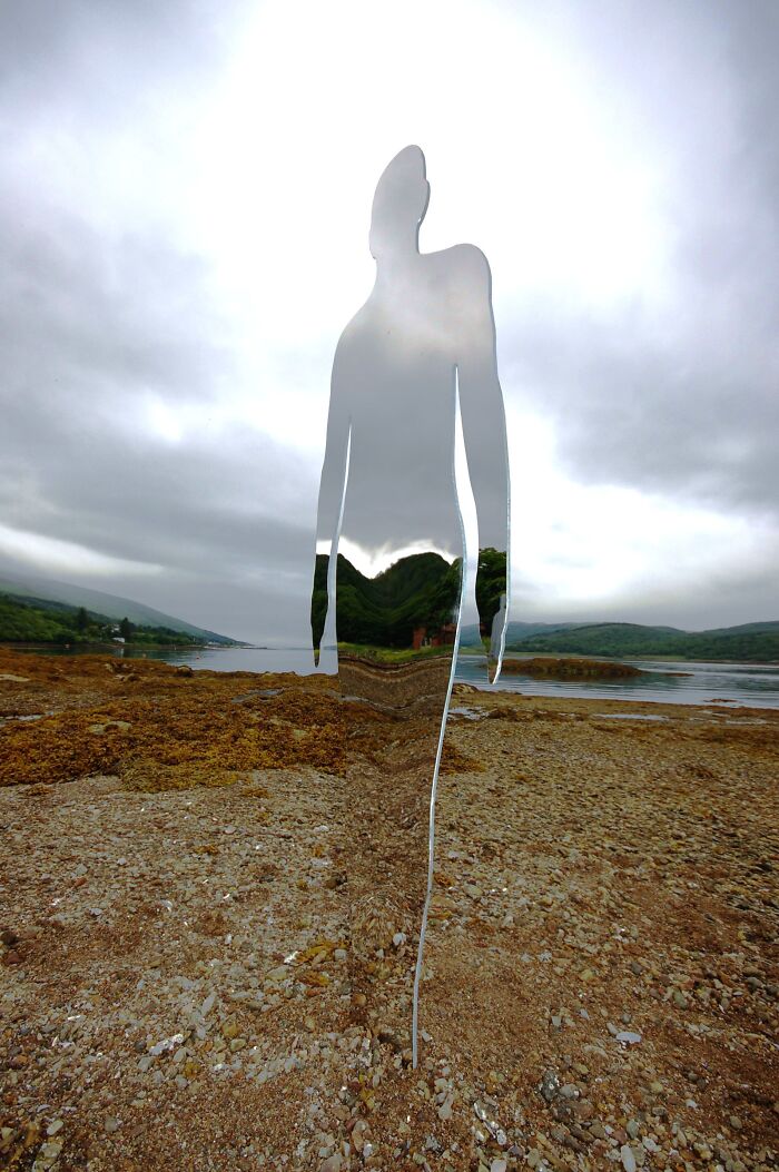 35 Reflective Artworks By Rob Mulholland That Seem To Disappear Into The Landscape 35 Reflective Artworks By Rob Mulholland That Seem To Disappear Into The Landscape