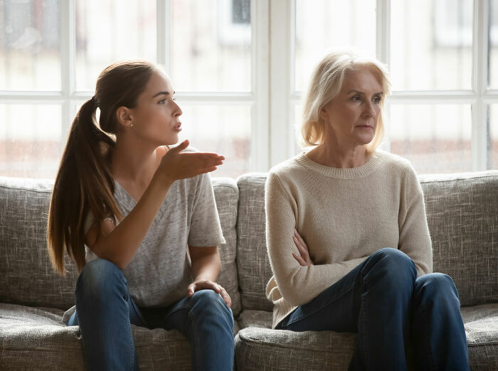 Mom Walks In On Married Daughter During An Intimate Moment, Then Retaliates When Asked To Respect Boundaries