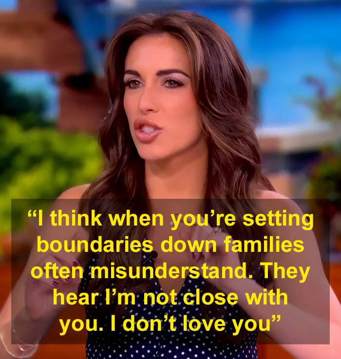 Mom Walks In On Married Daughter During An Intimate Moment, Then Retaliates When Asked To Respect Boundaries