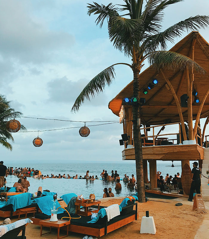 Aussie Woman’s Warning To Travellers After Insane $10,600 Bar Bill In Bali Aussie Woman’s Warning To Travellers After Insane $10,600 Bar Bill In Bali