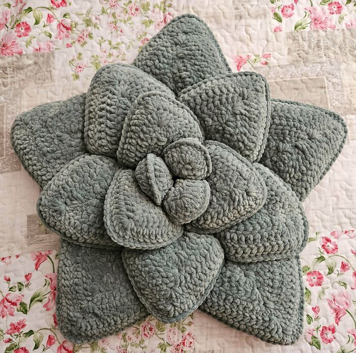 106 Talented Crocheters Who Took A Simple Ball Of Yarn And Turned It Into Something Amazing (New Pics)