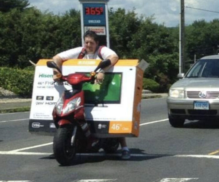 Moving Day Chaos Presented Perfectly In These 58 Pics Moving Day Chaos Presented Perfectly In These 58 Pics