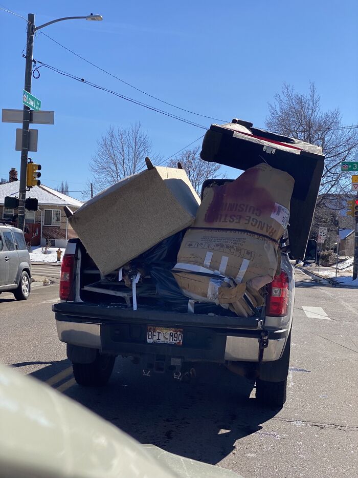 Moving Day Chaos Presented Perfectly In These 58 Pics Moving Day Chaos Presented Perfectly In These 58 Pics