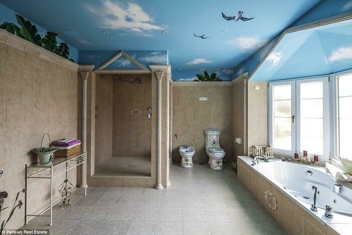 89 Examples Of Flawless Craftsmanship Wasted On Completely Unhinged And Weird Concepts (New Pics)