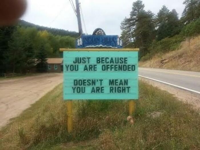 73 Hilarious And Unhinged Signs That Definitely Caught People’s Attention 73 Hilarious And Unhinged Signs That Definitely Caught People’s Attention