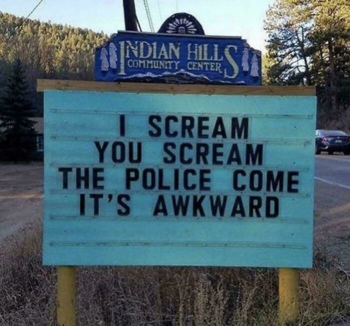 73 Hilarious And Unhinged Signs That Definitely Caught People’s Attention 73 Hilarious And Unhinged Signs That Definitely Caught People’s Attention