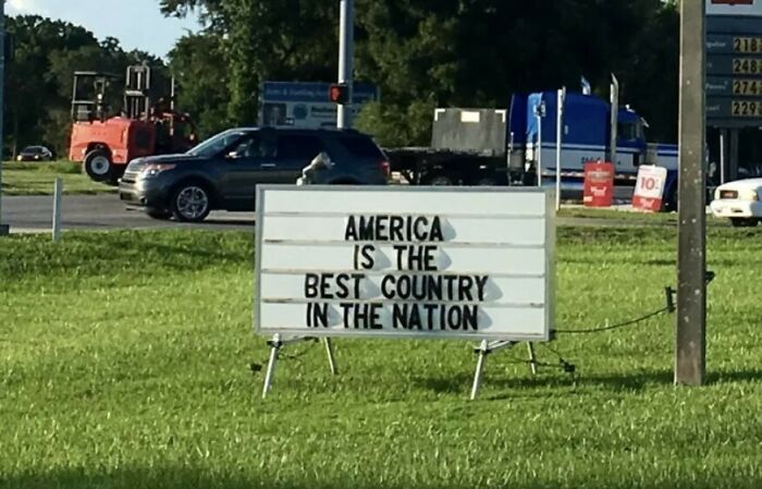 73 Hilarious And Unhinged Signs That Definitely Caught People’s Attention 73 Hilarious And Unhinged Signs That Definitely Caught People’s Attention