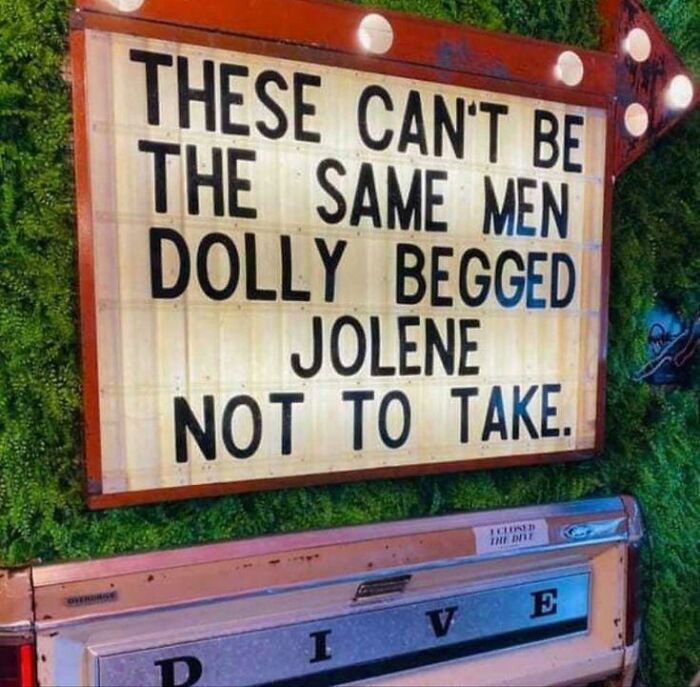 73 Hilarious And Unhinged Signs That Definitely Caught People’s Attention 73 Hilarious And Unhinged Signs That Definitely Caught People’s Attention