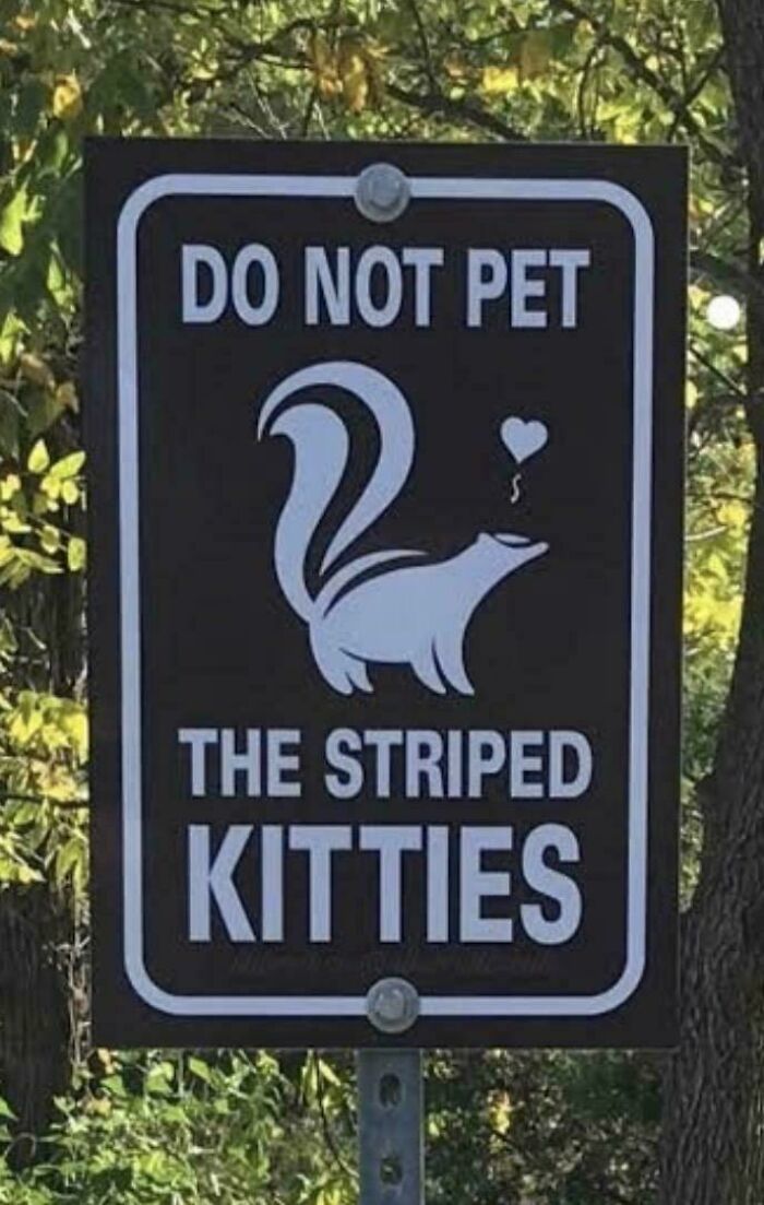 73 Hilarious And Unhinged Signs That Definitely Caught People’s Attention 73 Hilarious And Unhinged Signs That Definitely Caught People’s Attention