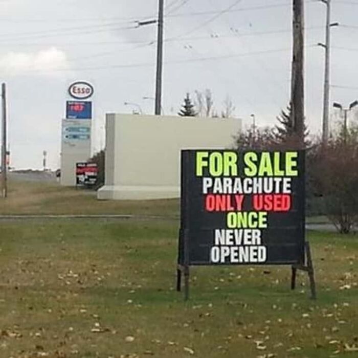 73 Hilarious And Unhinged Signs That Definitely Caught People’s Attention 73 Hilarious And Unhinged Signs That Definitely Caught People’s Attention