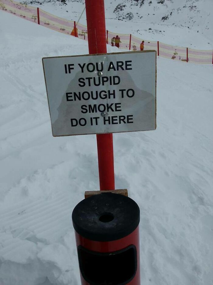 73 Hilarious And Unhinged Signs That Definitely Caught People’s Attention 73 Hilarious And Unhinged Signs That Definitely Caught People’s Attention