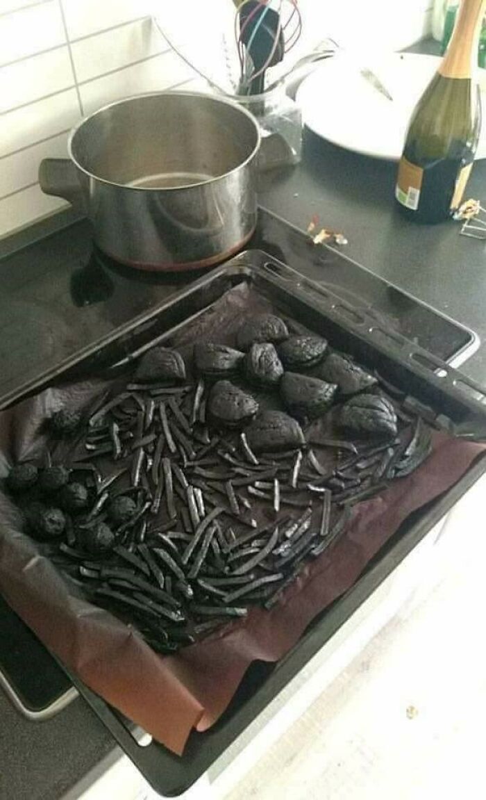 61 Times People Tried To Cook And Realized They Should Never Do That Again 61 Times People Tried To Cook And Realized They Should Never Do That Again