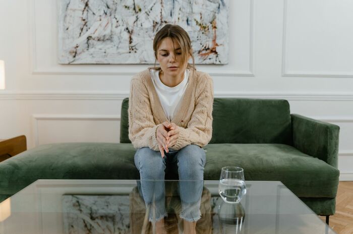 54 Folks Share The Reasons Their Families Cut Them Off, And Their Stories Are Truly Painful