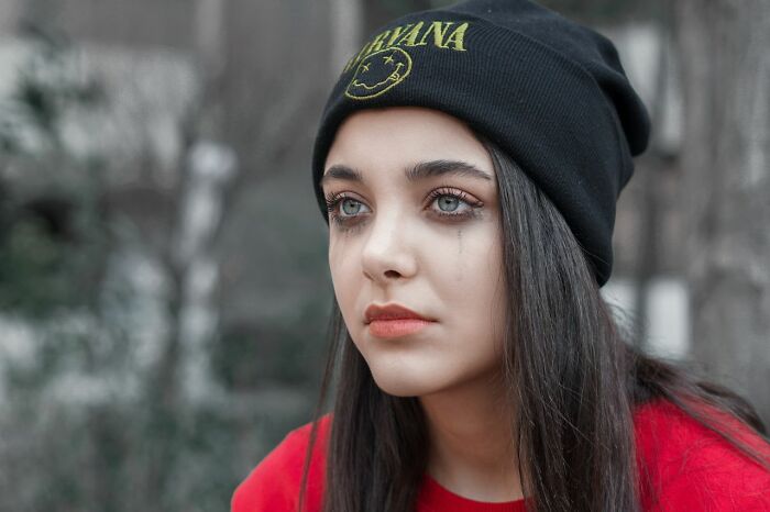 54 Folks Share The Reasons Their Families Cut Them Off, And Their Stories Are Truly Painful