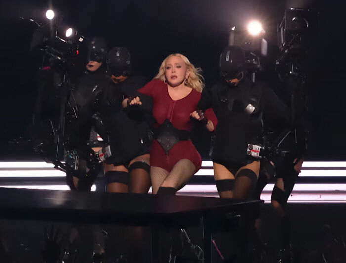 “Looks Like She Was In Pain”: Madonna, 68, Sparks Concern At “Dated” VMAs As She Appears To Struggle On Stage “Looks Like She Was In Pain”: Madonna, 68, Sparks Concern At “Dated” VMAs As She Appears To Struggle On Stage