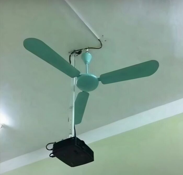 74 People Who Had Exactly One Job And Still Found A Way To Hilariously Mess It Up