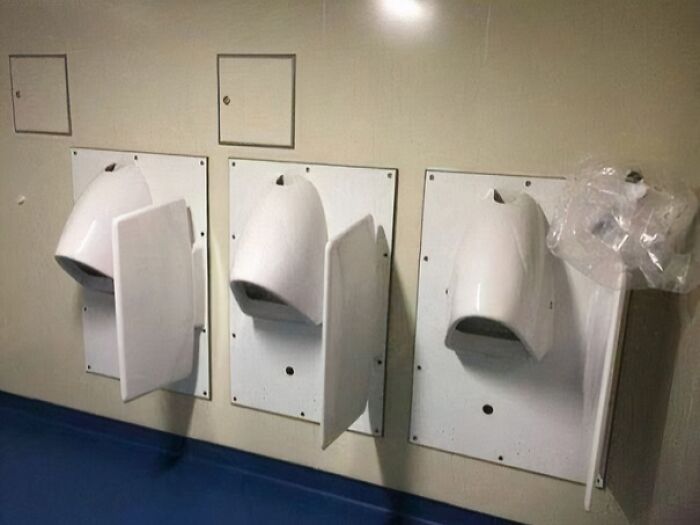 74 People Who Had Exactly One Job And Still Found A Way To Hilariously Mess It Up