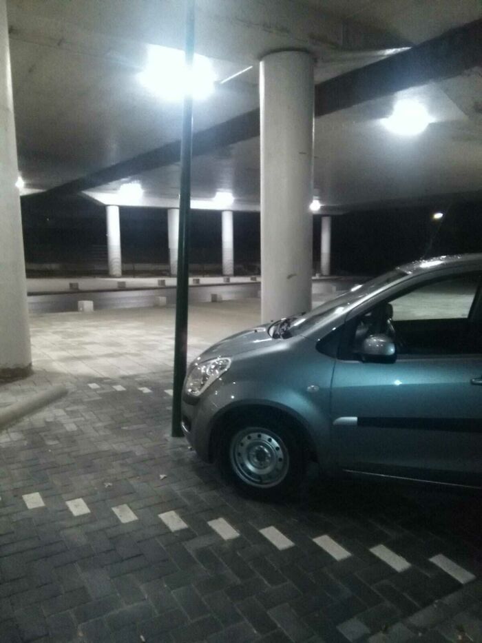 74 People Who Had Exactly One Job And Still Found A Way To Hilariously Mess It Up